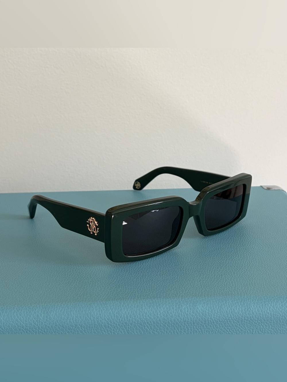 Roberto Cavalli Green Rectangular Women's Sunglasses - Picture 2 of 6
